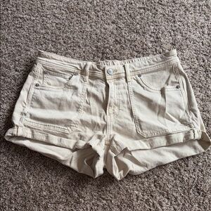 American Eagle tan denim easy shortie size 8